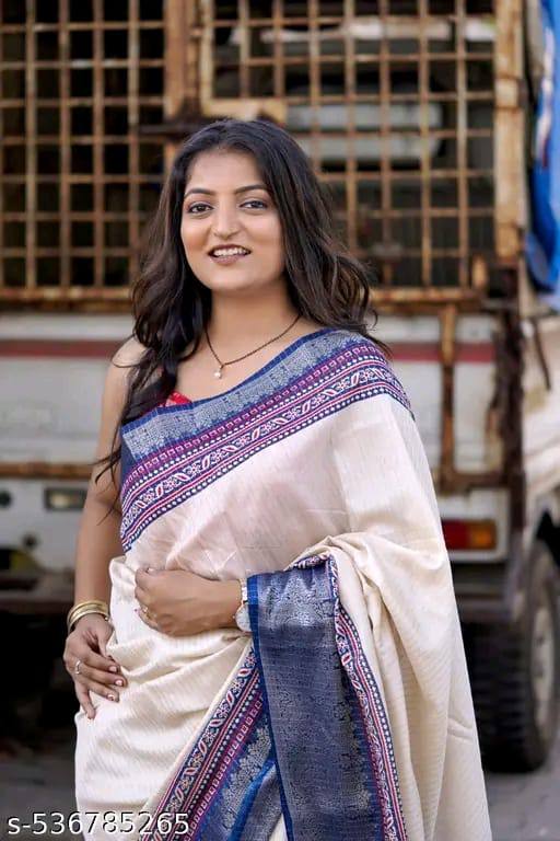 Dola Silk Saree with Floral Design & Contrast Pallu