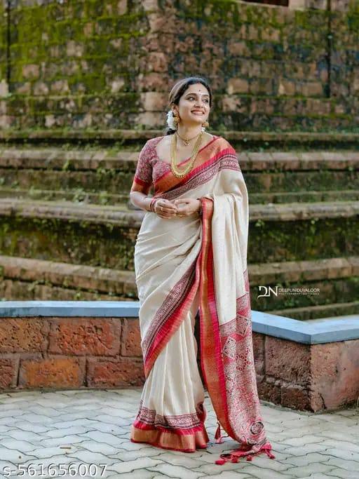 Dola Silk Saree with Floral Design & Contrast Pallu