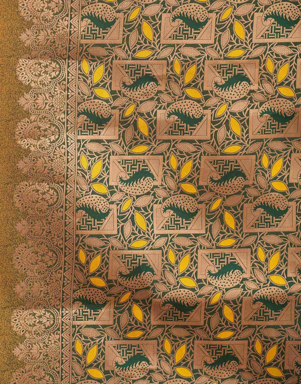 Organic Banarasi Wedding Saree – Lightweight & Breathable