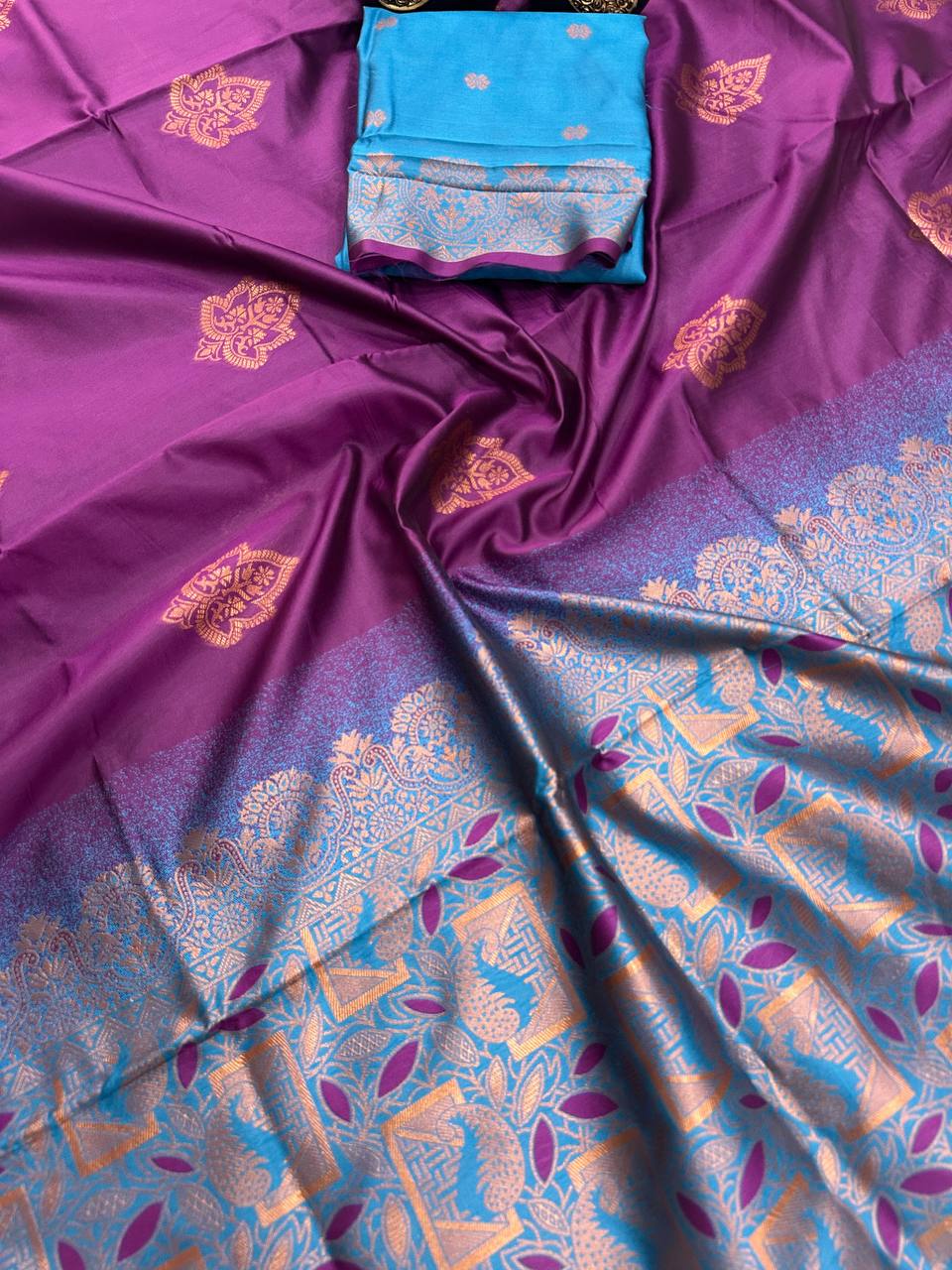 Organic Banarasi Wedding Saree – Lightweight & Breathable