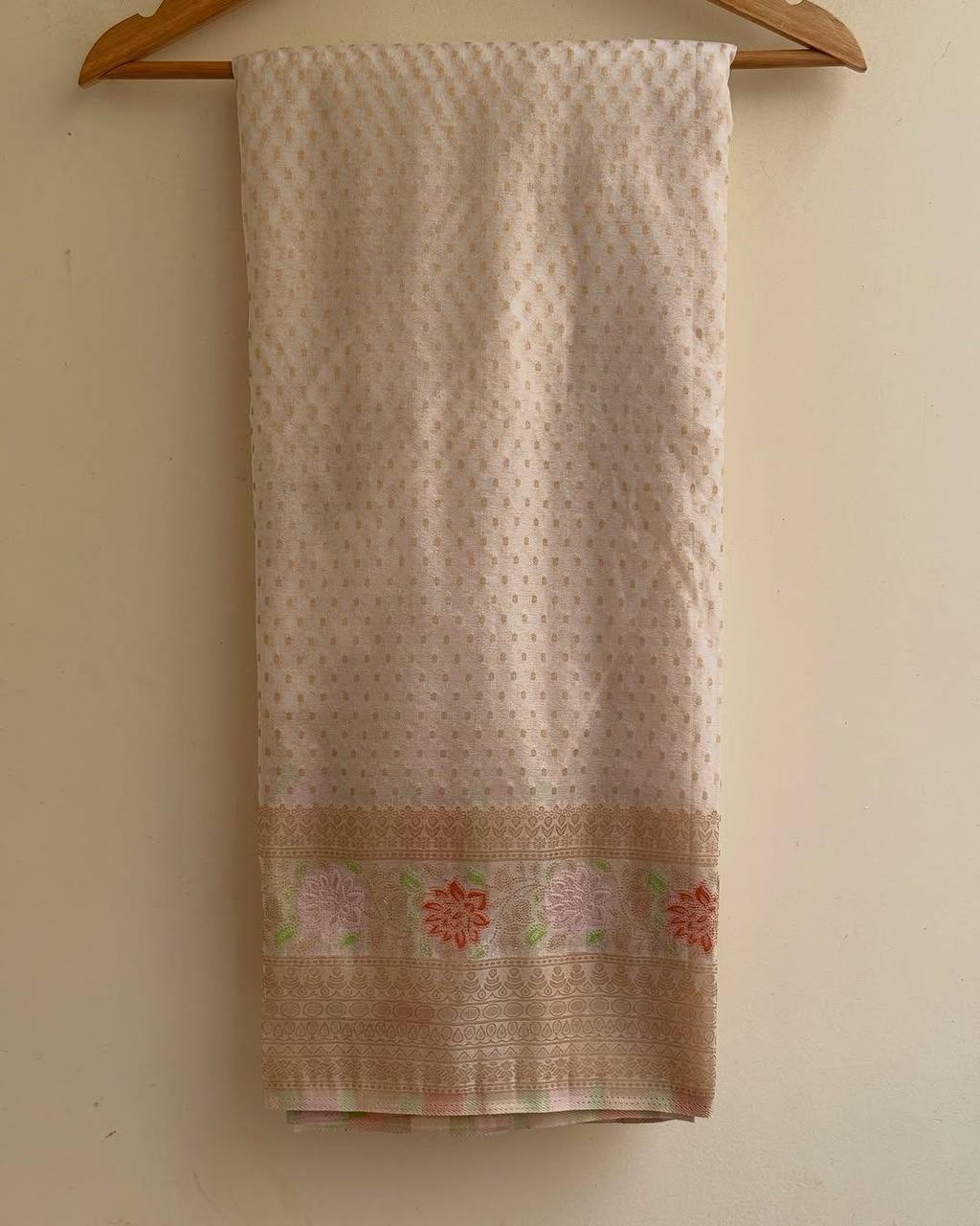 Hand Dyed Crepe Georgette Saree with Meenakari Jacquard Weaving