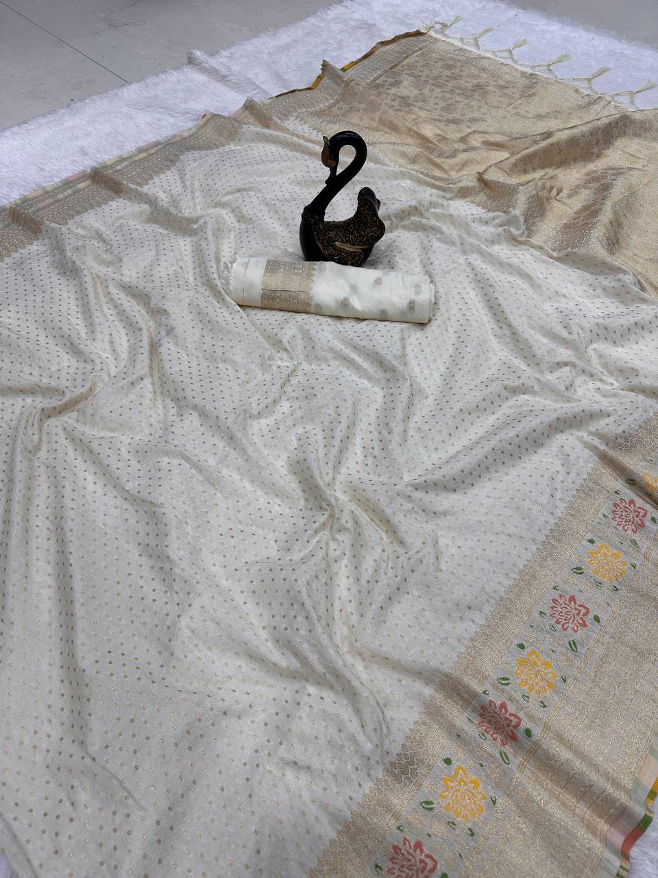 Hand Dyed Crepe Georgette Saree with Meenakari Jacquard Weaving