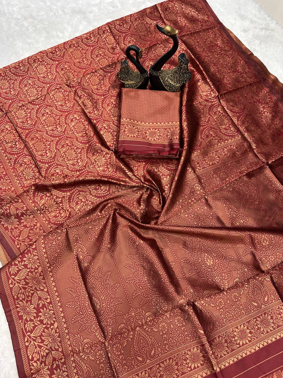 Organic Banarasi Wedding Saree – Lightweight & Breathable