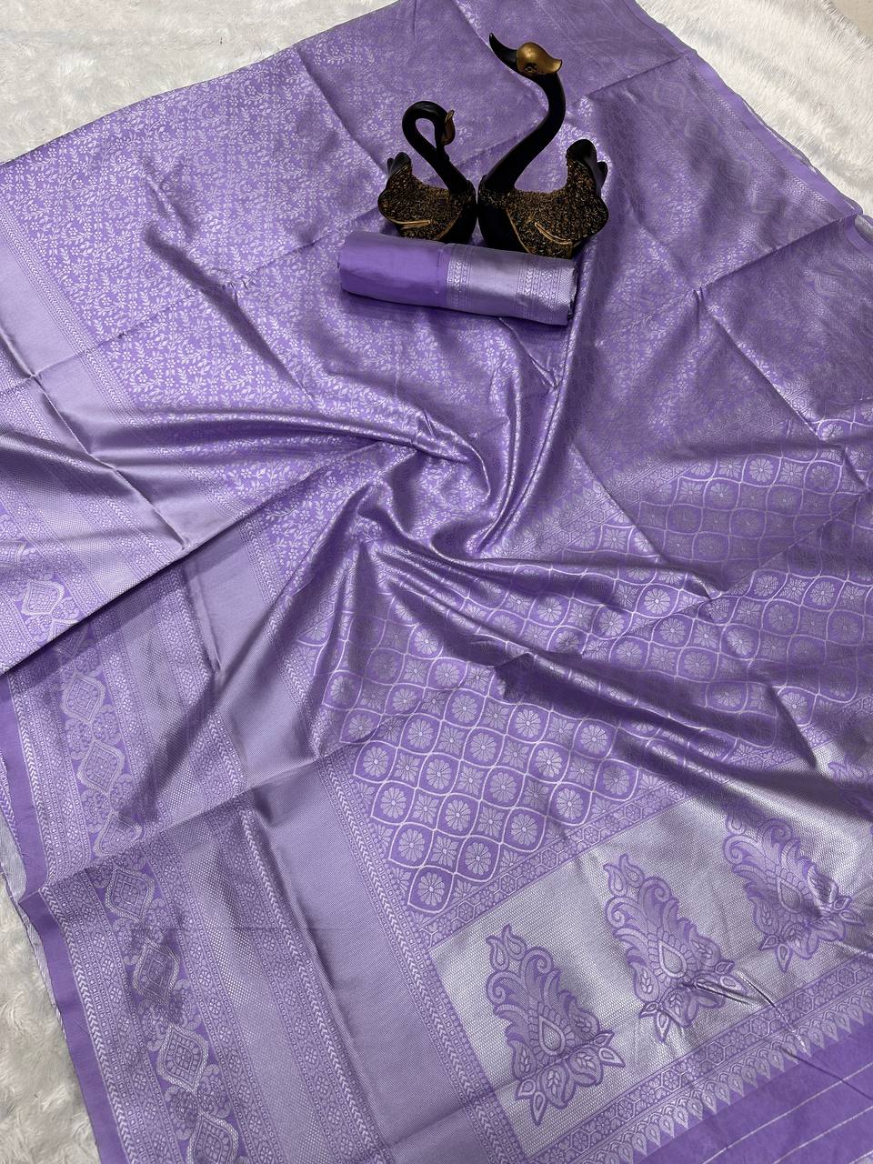 Organic Banarasi Wedding Saree – Lightweight & Breathable
