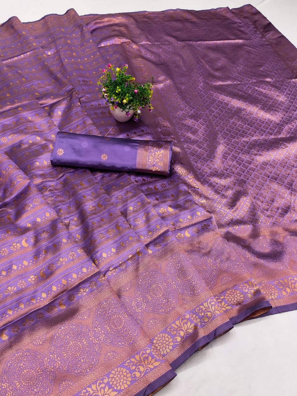 Organic Banarasi Wedding Saree – Lightweight & Breathable