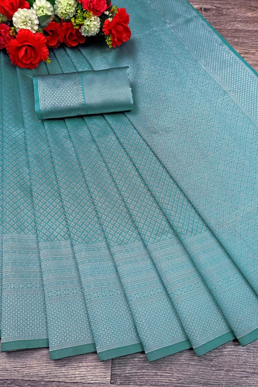 Lightweight Banarasi Saree in Premium Lichi Silk