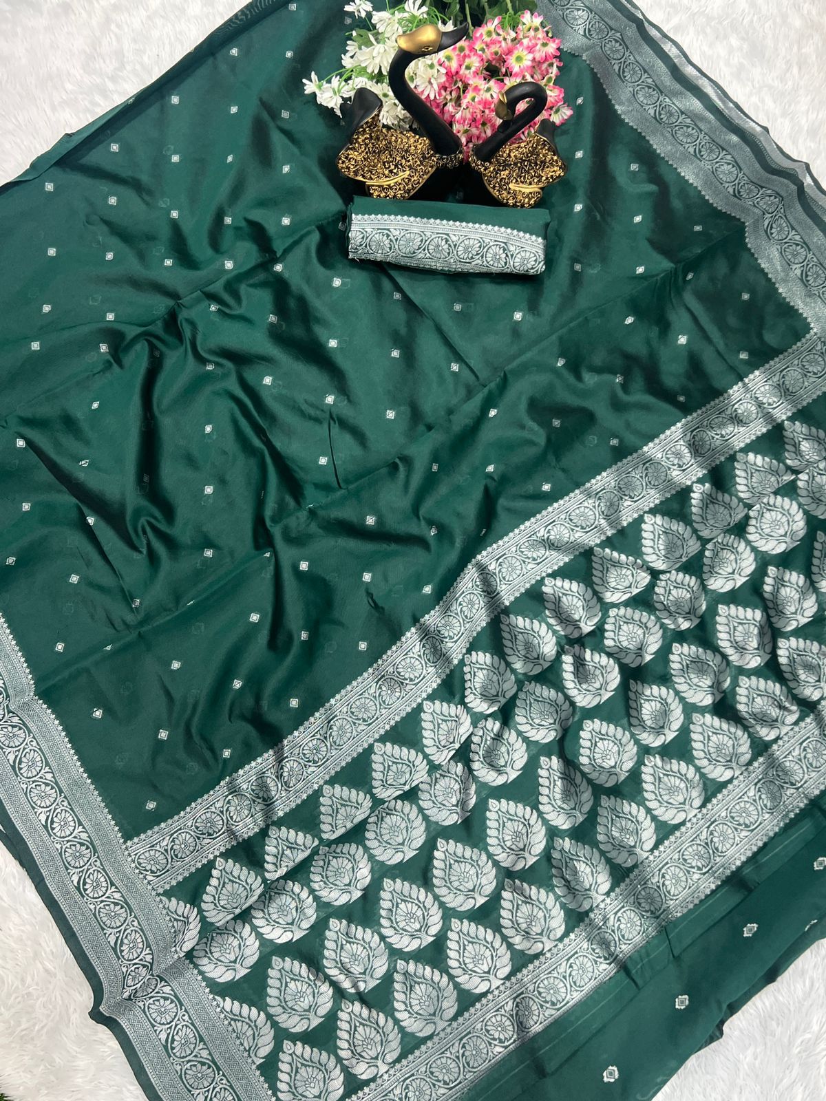 Lightweight Banarasi Saree in Premium Lichi Silk