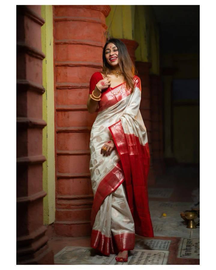 Lightweight Banarasi Saree in Premium Lichi Silk