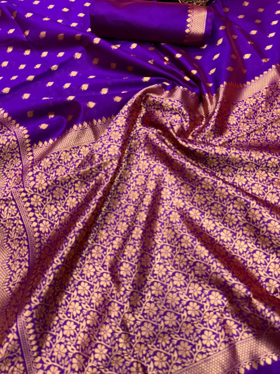 Comfort Wear Banarasi Style Lichi Silk Wedding Saree