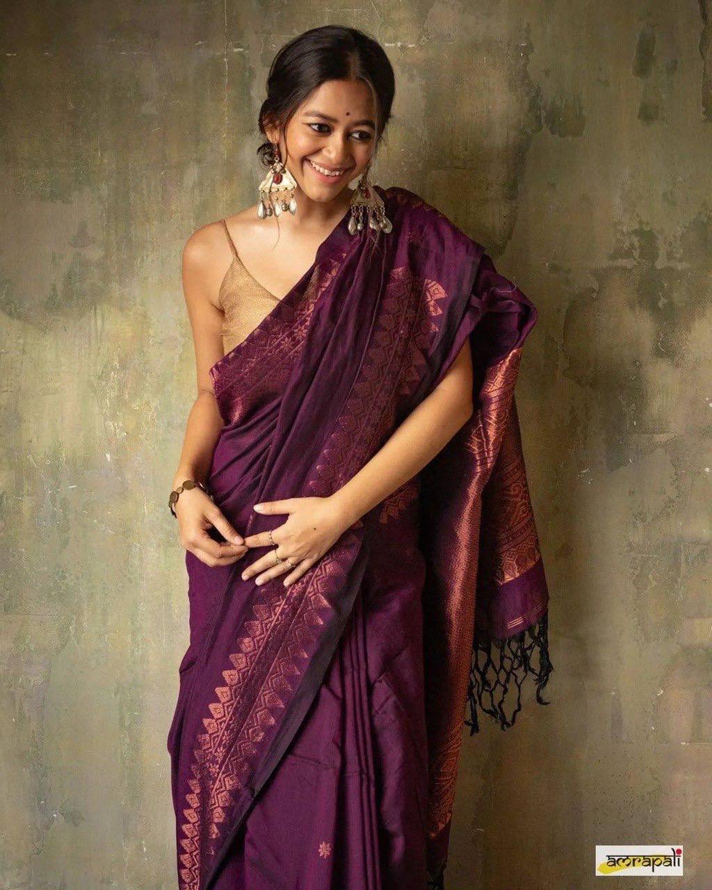 Light Feel Organic Banarasi Lichi Silk Wedding Saree