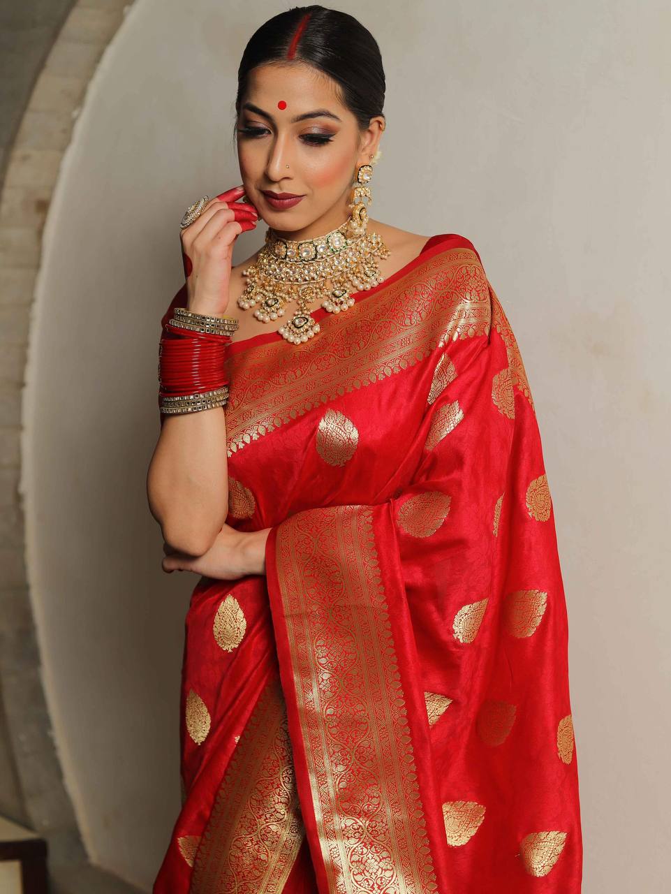 Elegant Lichi Silk Organic Banarasi Wedding Saree