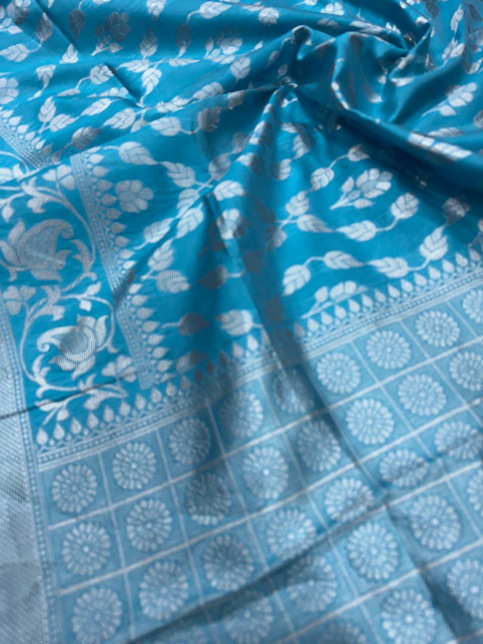 Breathable Organic Banarasi Lichi Silk Wedding Saree