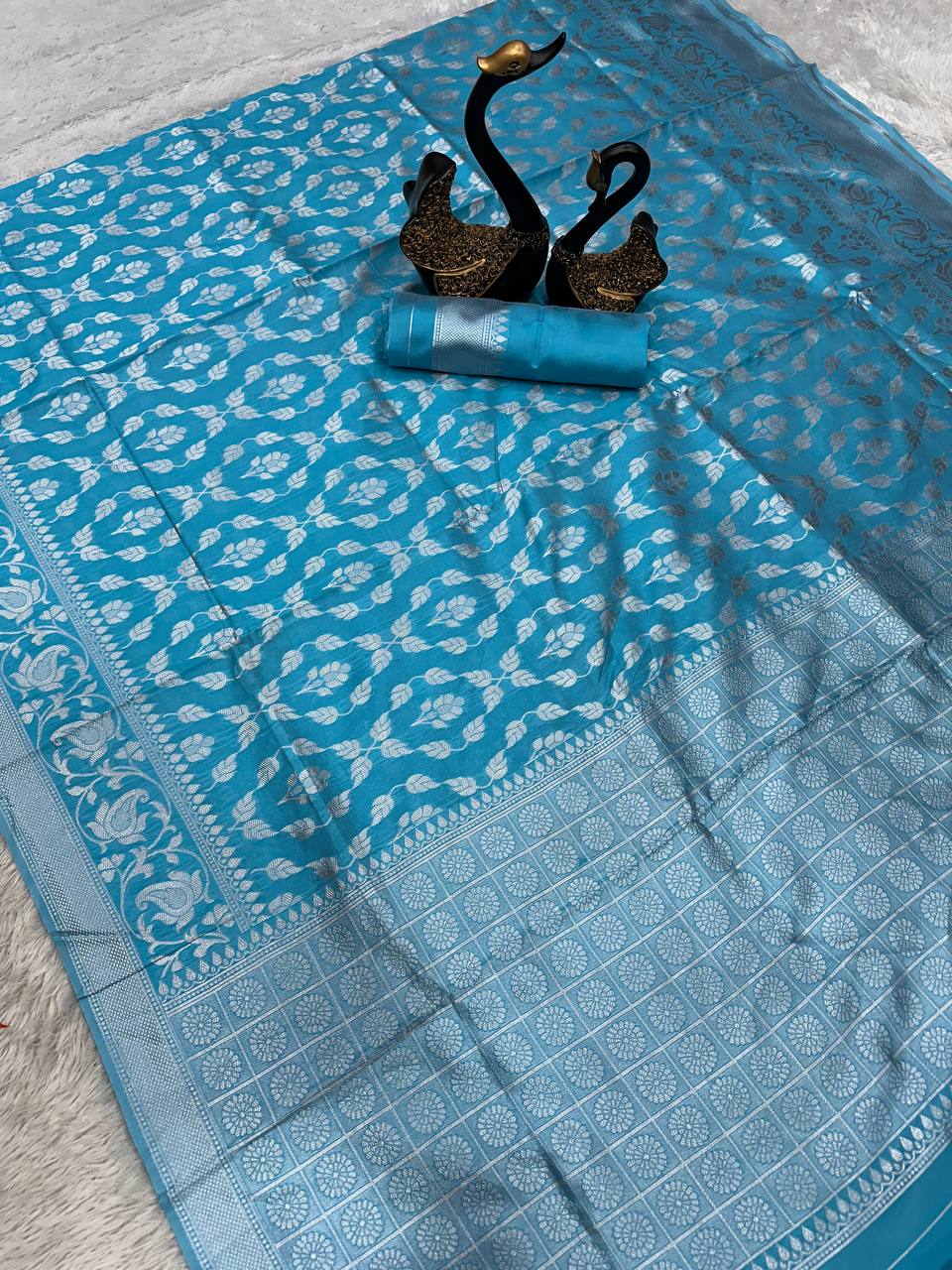 Breathable Organic Banarasi Lichi Silk Wedding Saree