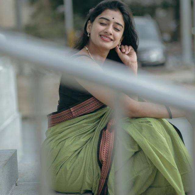 Heavy Drape Organic Banarasi Lichi Silk Wedding Saree