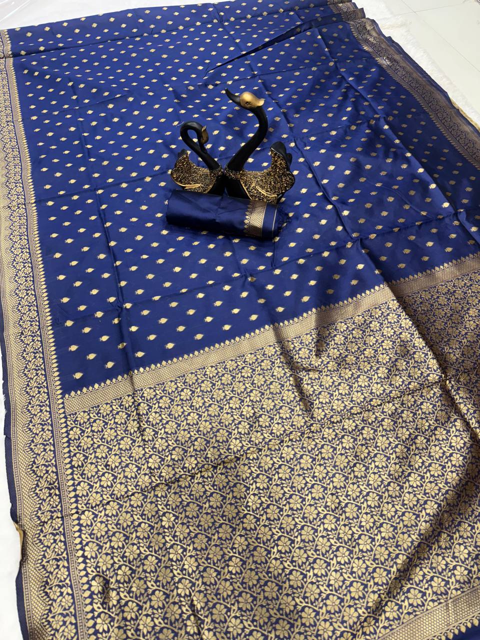 Comfort Wear Banarasi Style Lichi Silk Wedding Saree