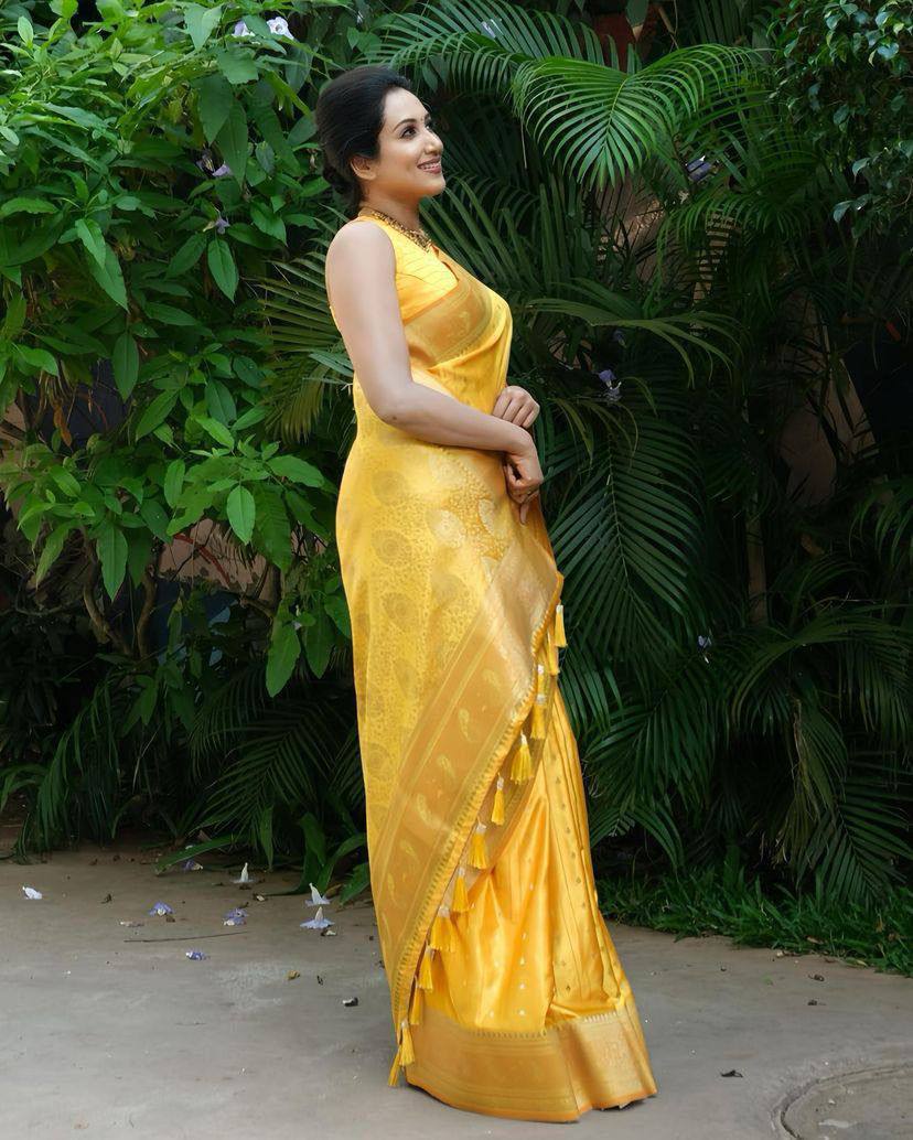 Organic Banarasi Lichi Silk Wedding Saree – Lightweight & Elegant