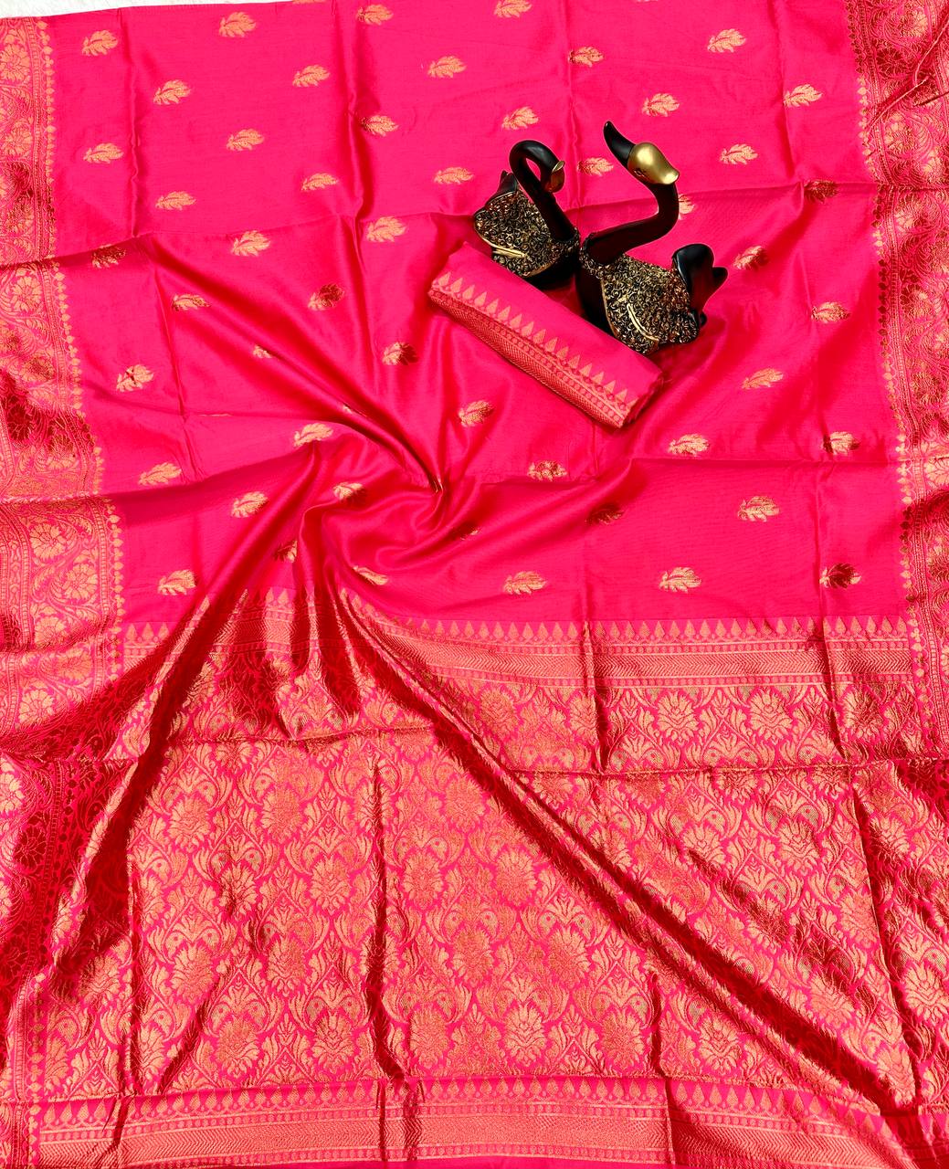 Soft Comfort Organic Banarasi Lichi Silk Wedding Saree