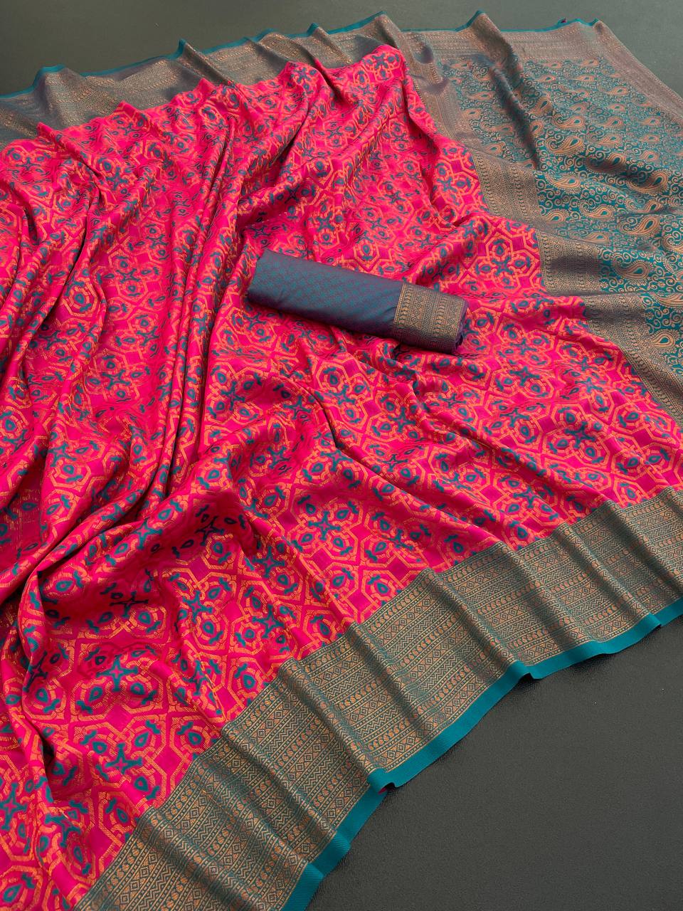 Premium Kanjivaram Soft Silk Saree with Copper Zari Jaal Weaving