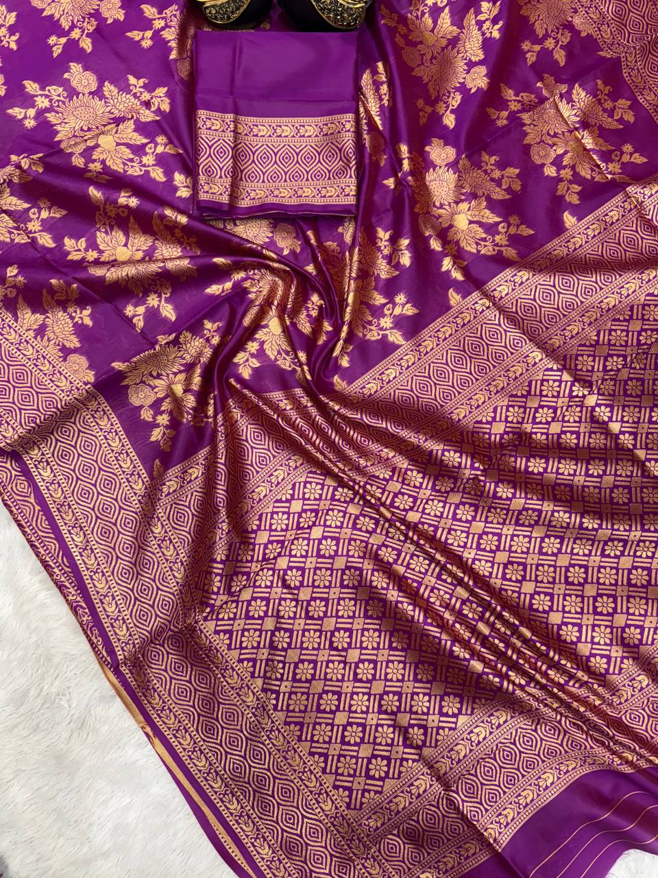 Soft & Comfortable Organic Banarasi Lichi Silk Wedding Saree