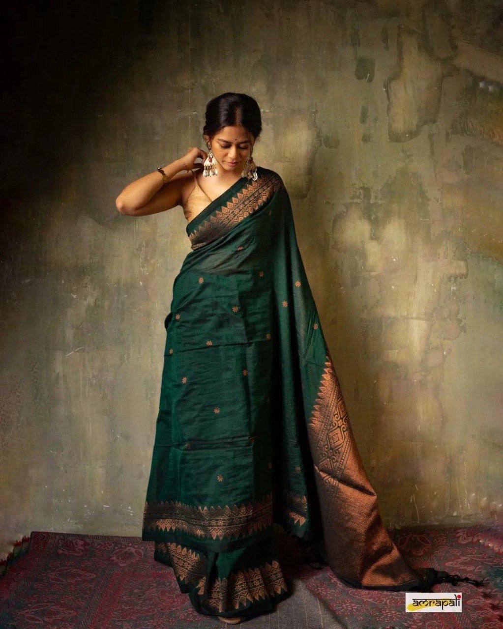 Light Feel Organic Banarasi Lichi Silk Wedding Saree