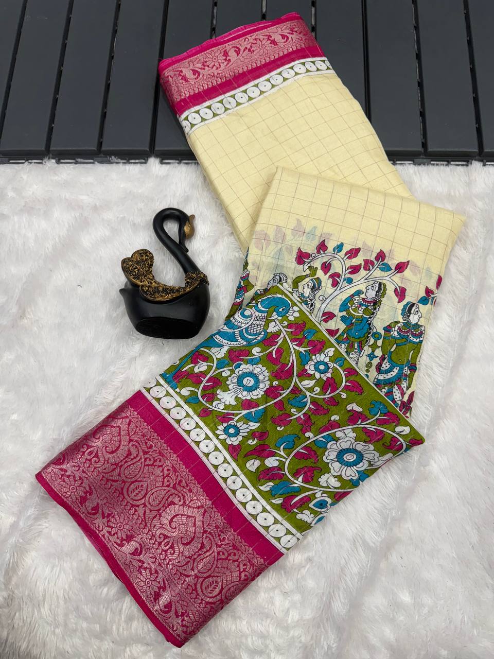 Lightweight Mangalagiri Dola Saree with Print Checks & Kalamkari Pallu