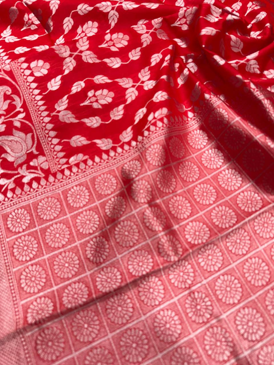Breathable Organic Banarasi Lichi Silk Wedding Saree