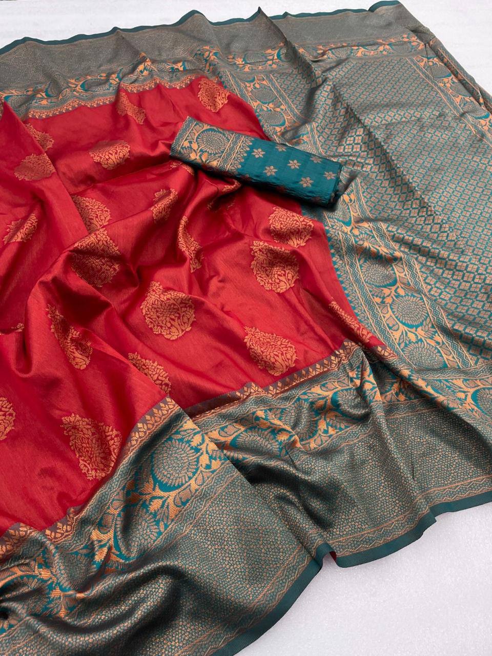 Premium Banarasi Saree in Lichi Silk