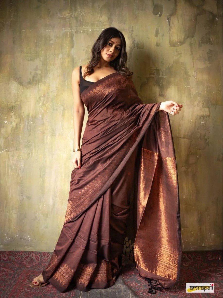 Lightweight Organic Banarasi Lichi Silk Wedding Saree