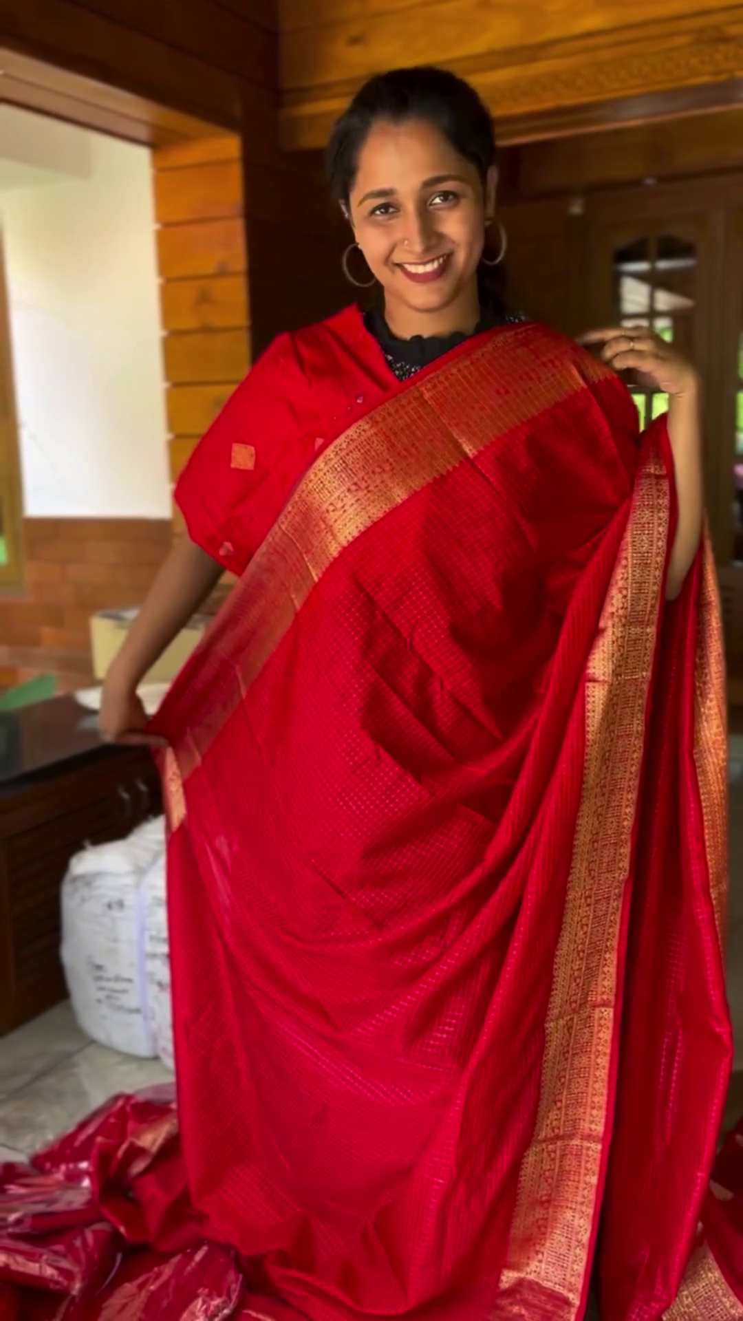SAREE